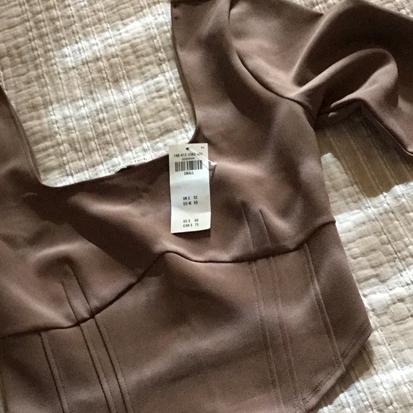 NWT Abercrombie and Fitch Crop Top - Picture 8 of 8